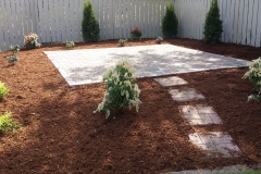 Paver-Patio-with-Stepping-Stones